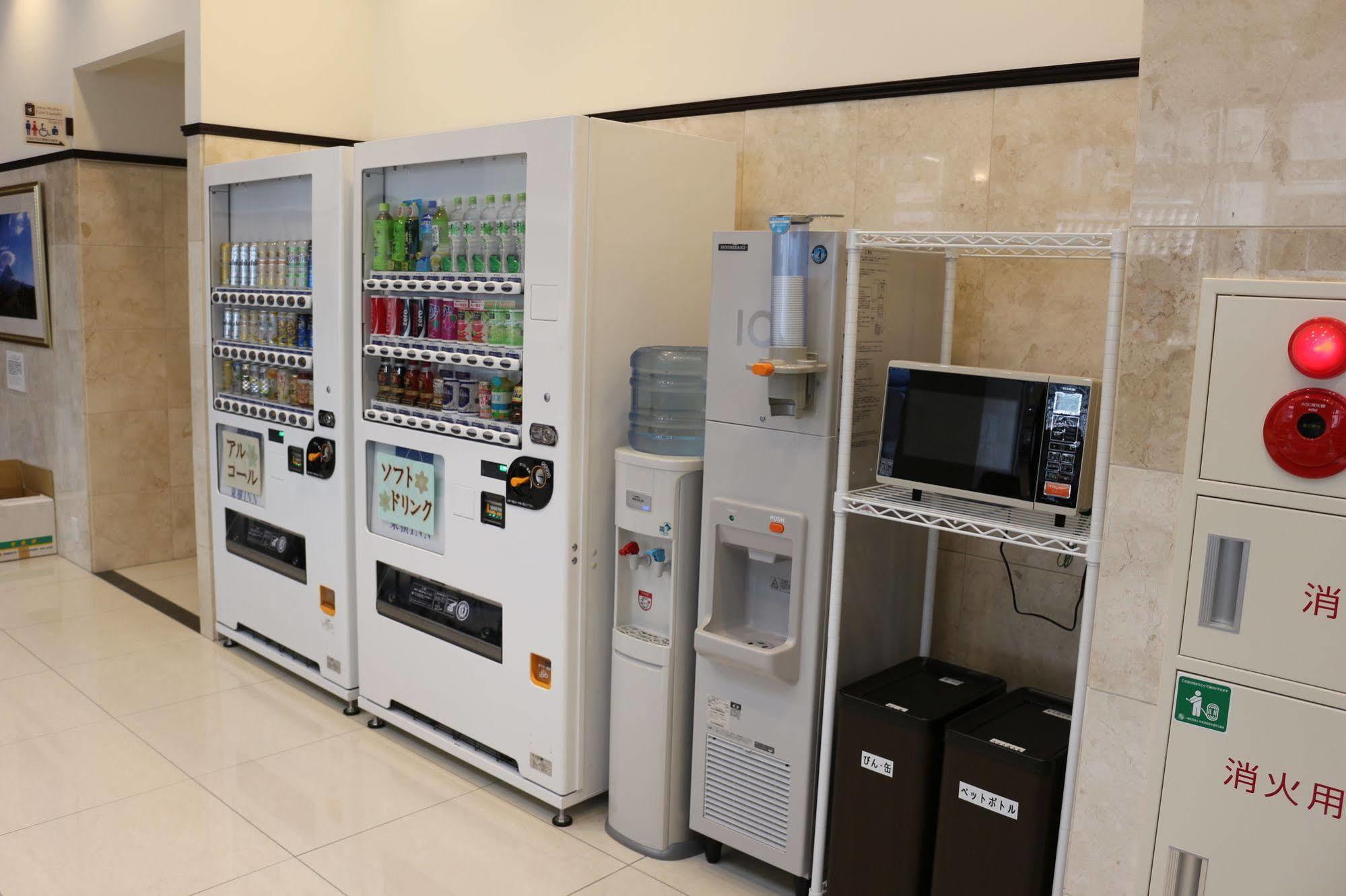 Toyoko Inn Hokkaido Sapporo-Eki Minami-Guchi Dış mekan fotoğraf